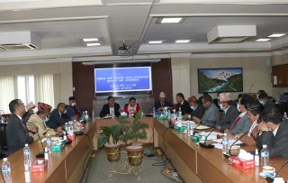 पुँजीगत खर्च बढाउन  अर्थमन्त्री शर्माको जोड, खर्च गर्न नसके स्थानिय र प्रदेशमा पठाउने