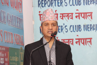 अर्थतन्त्रमा चुनाैति तर आत्तिइहाल्नुपर्ने अवस्था भने छैनः भट्ट