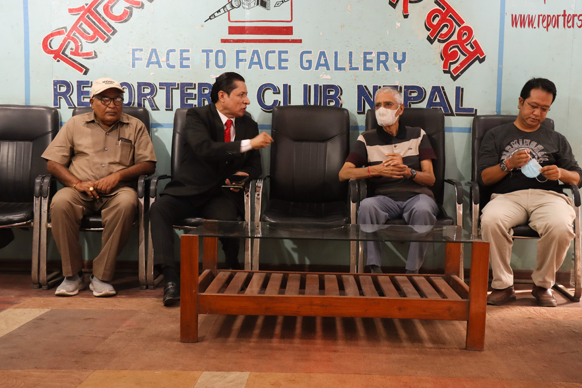 नेताहरुले डेंगीको बेवास्ता गर्दै निजी स्वार्थमा लाग्दा धेरैको ज्यान गयो:-डा. दीक्षित