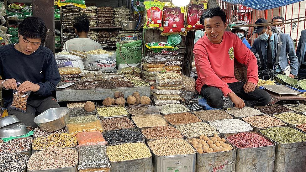 मुद्रास्फीति ८ प्रतिशत माथि, उपभोक्तालाइ दैनिकी चलाउन कठिन