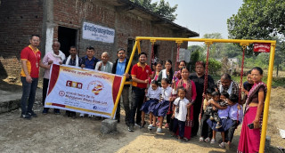 महालक्ष्मी विकास बैंकद्धारा  संघ संस्थालाई सहयोग
