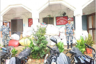 माेटर साइकल  र  सामान कसले समातेकाे हाे सशस्त्र प्रहरीले  कि स्थानीय यूवाहरूले ?