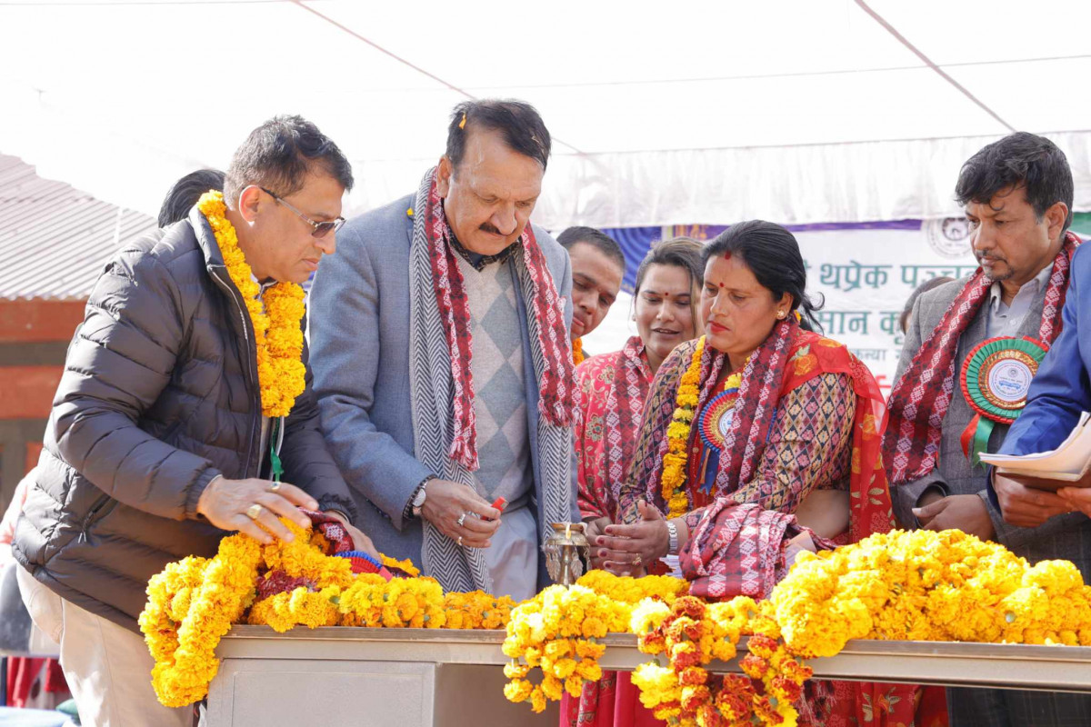 महिलाको हातमा रहेको सहकारीको भविष्य उज्जवल  रहेको अर्थमन्त्री महतको भनाई