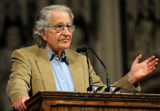 को हुन् विश्वविख्यात दार्शनिक नोम चोम्स्की ?