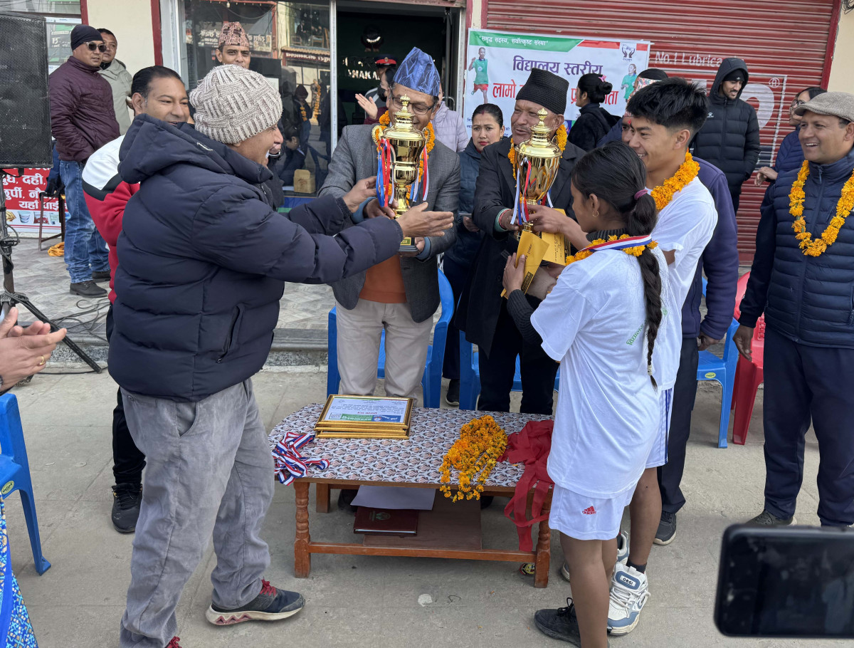 हाम्रो जनकल्याण साकाेसको आयोजनामा दौड प्रतियोगिता
