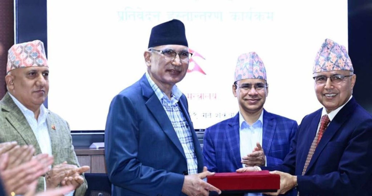 शिथिल अर्थतन्त्रलाई चलायमान बनाउन हस्तक्षेपकारी भूमिका खेल्न सरकारलाई सिफारिस