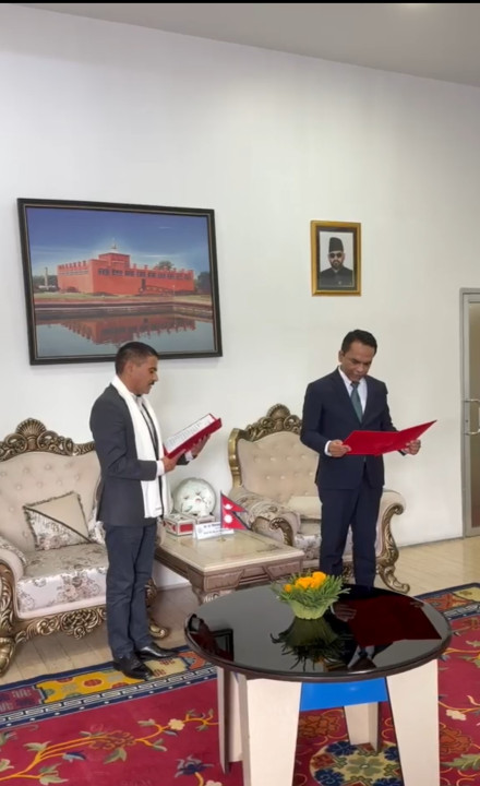 हिमालयन  बैंकको अध्यक्षमा डा. अर्याल