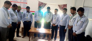 पालनपोषण साकोसका कर्मचारीद्वारा रसुवा बाढीपीडितका लागि रकम प्रदान