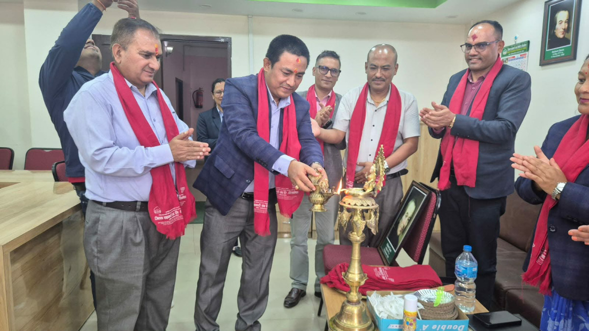 जिल्ला सहकारी संघ काभ्रेद्वारा स्थापना दिवसको अवसरमा  वृद्धाश्रममा भोजन दान