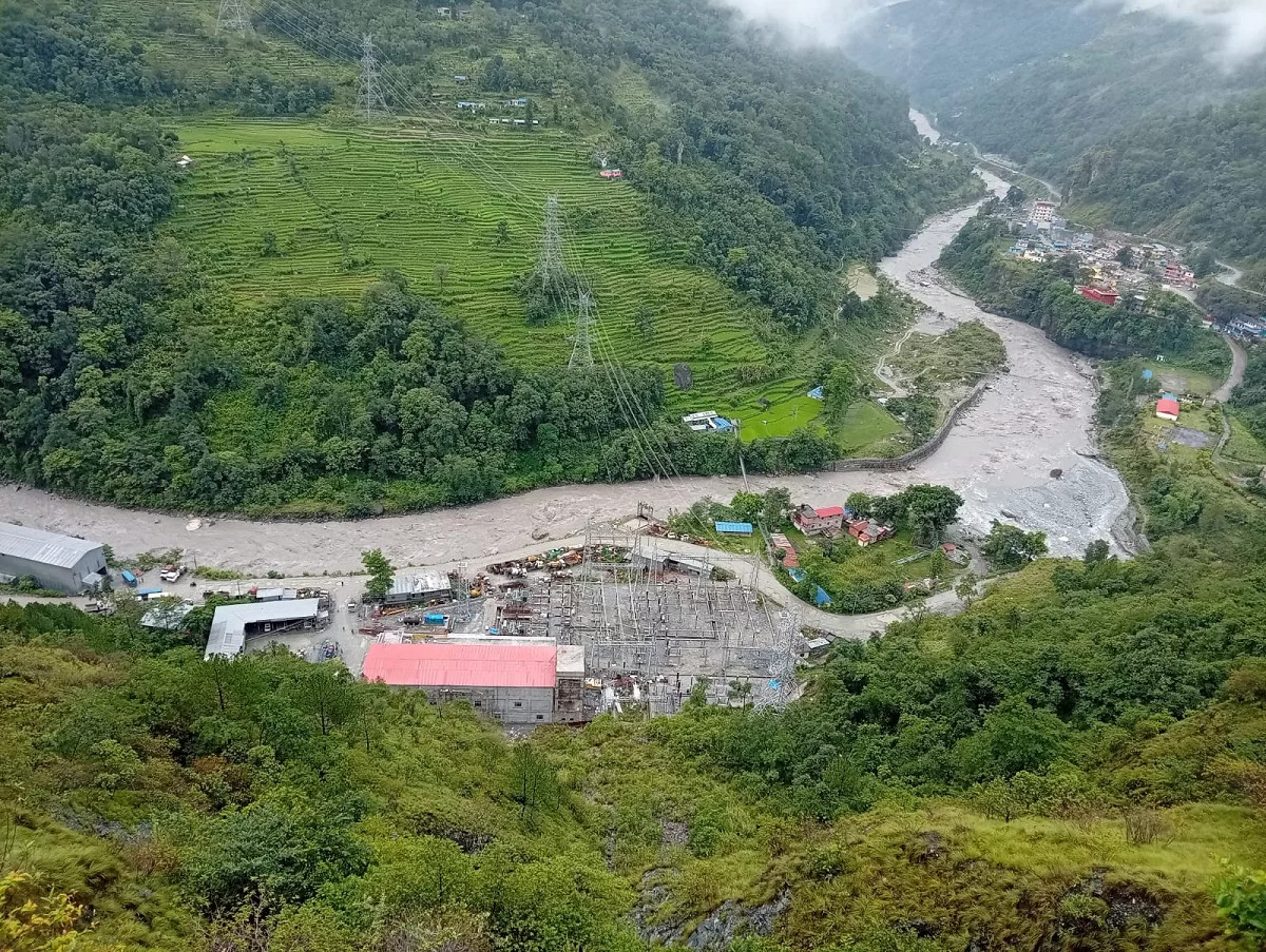 बाढीपहिरोले जलविद्युत क्षेत्रमा धक्का, एक हजार मेगावाट उत्पादन बन्द